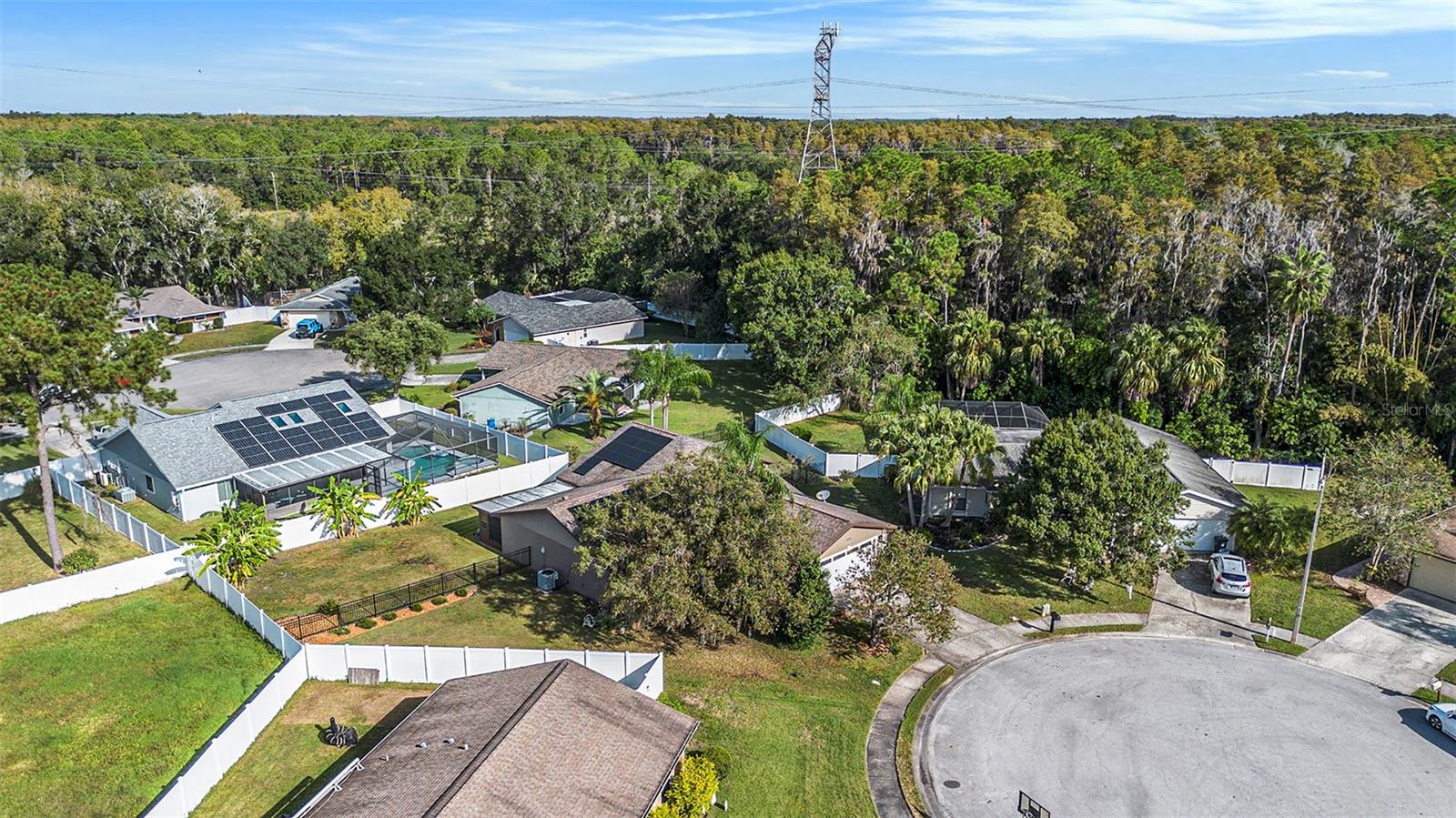 Image 29 of 34 For 643 Satinleaf Avenue