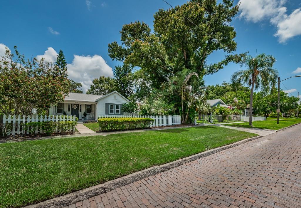 Image 2 of 24 For 1037 18th Avenue N