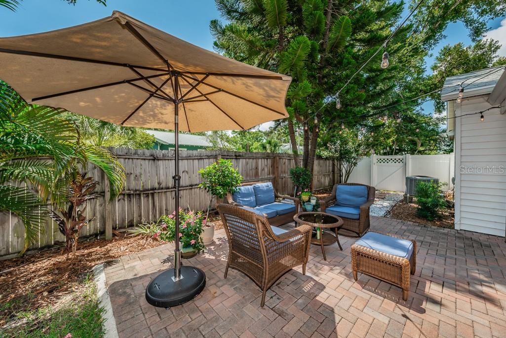 Image 22 of 24 For 1037 18th Avenue N