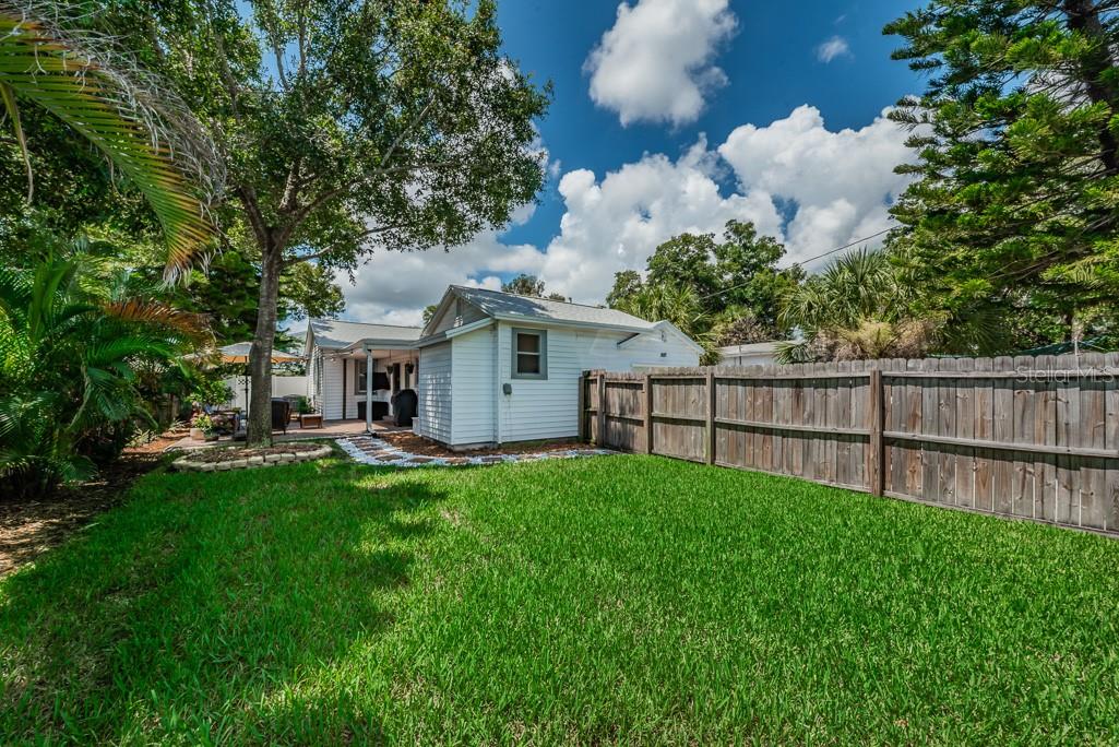 Image 24 of 24 For 1037 18th Avenue N