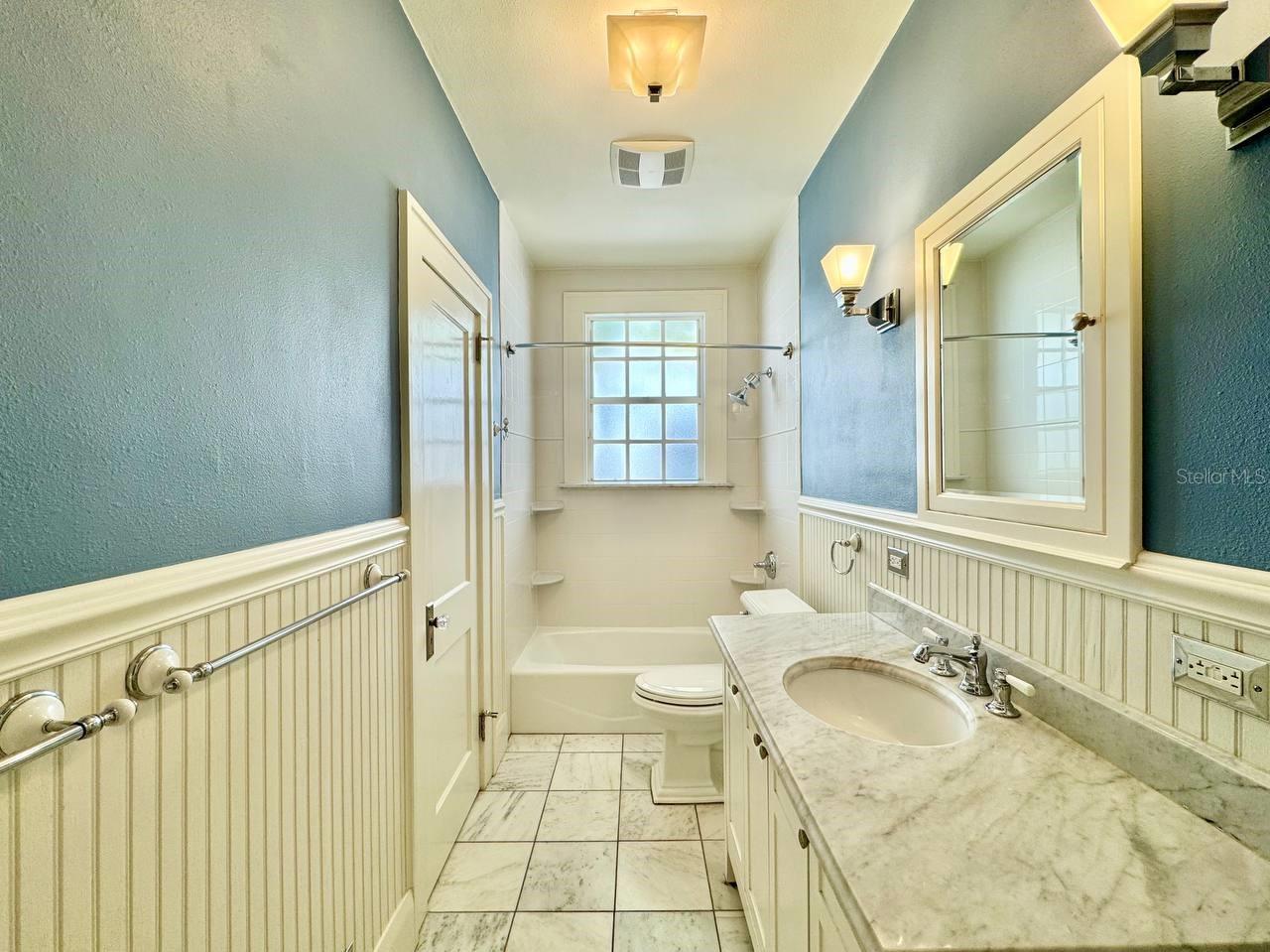 Image 20 of 37 For 3112 Palmira Avenue