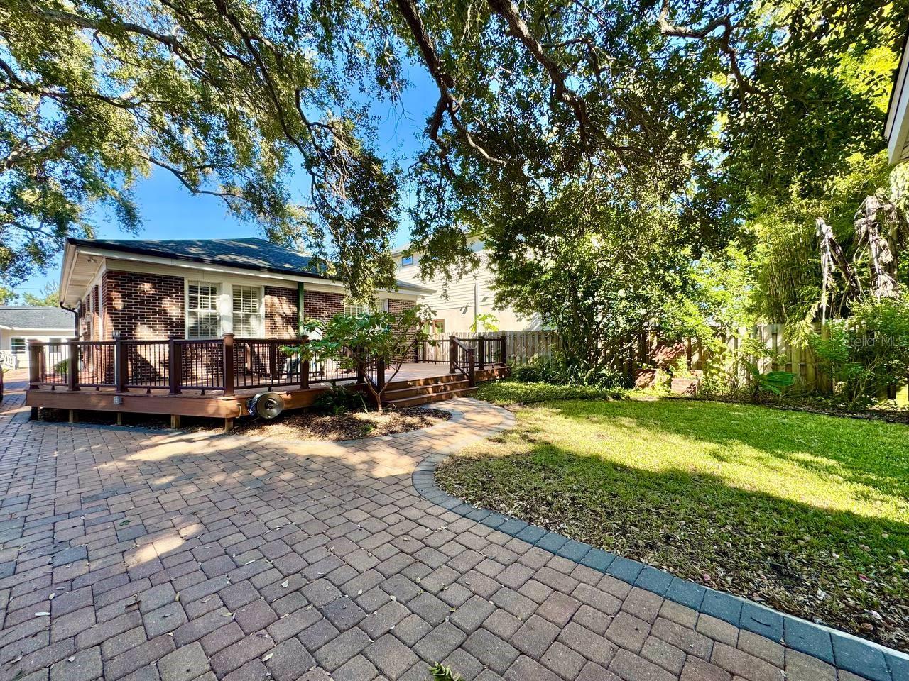 Image 28 of 37 For 3112 Palmira Avenue