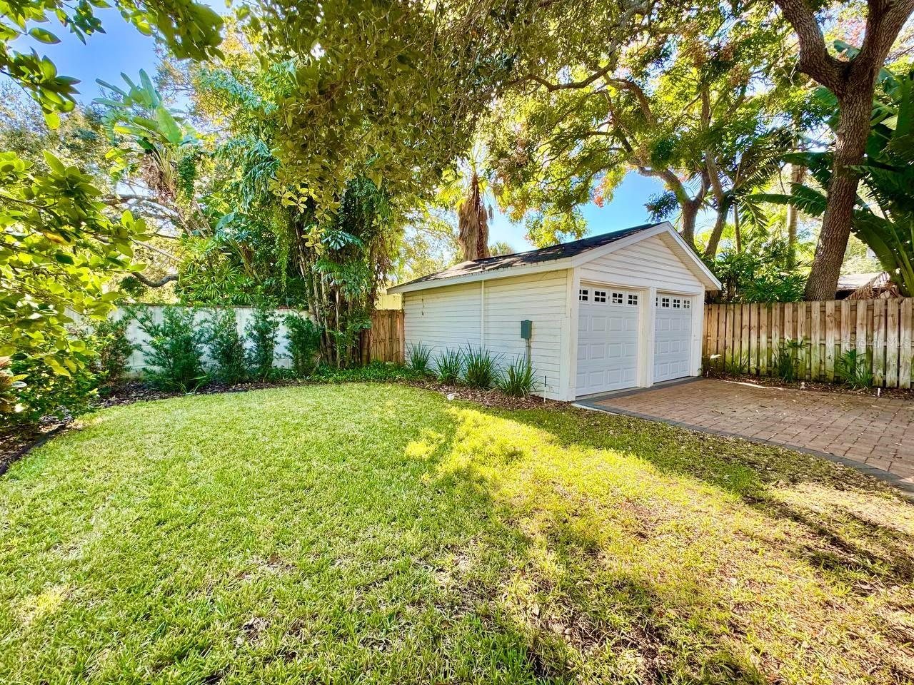 Image 34 of 37 For 3112 Palmira Avenue