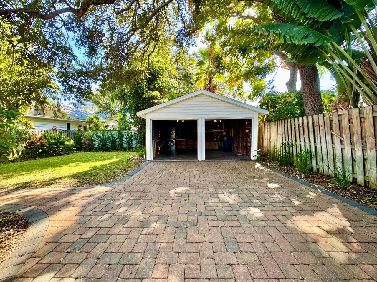 Image 35 of 37 For 3112 Palmira Avenue