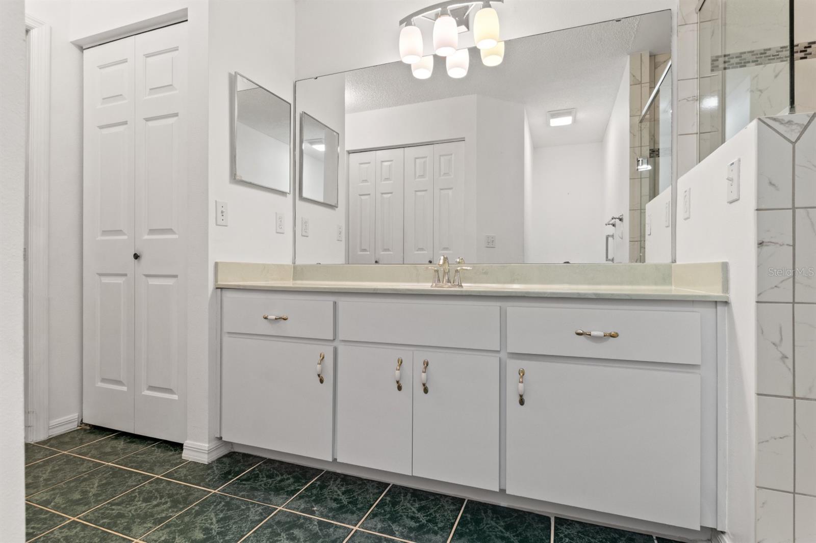 Image 18 of 39 For 9088 95th Avenue