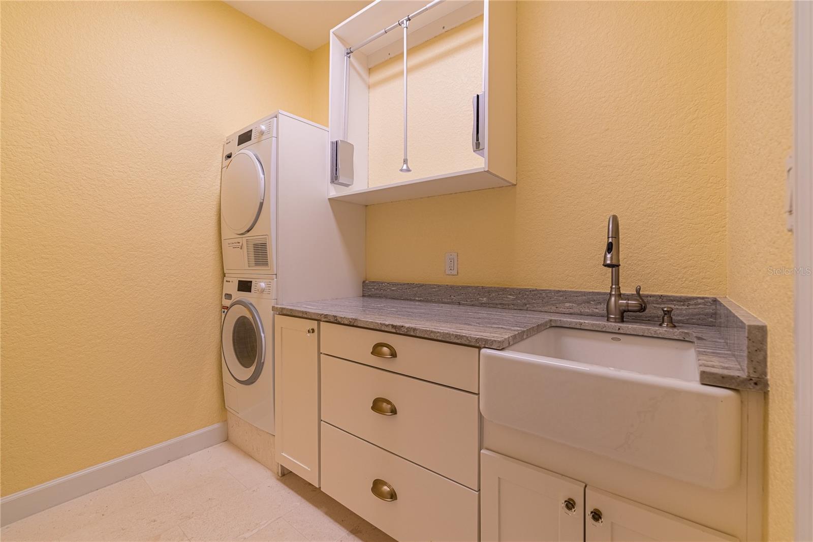 Image 37 of 60 For 6249 Vista Verde Drive W