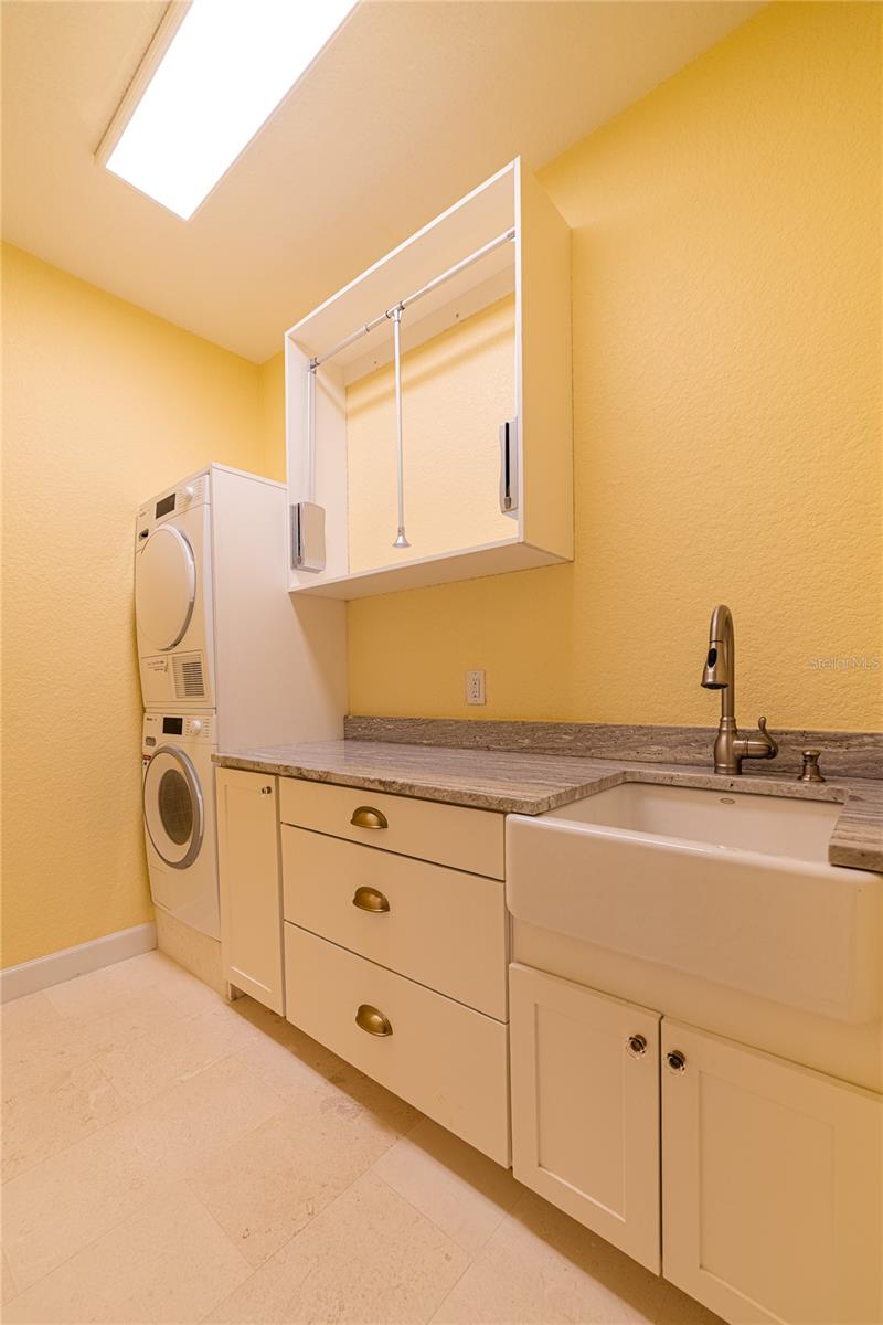 Image 38 of 60 For 6249 Vista Verde Drive W