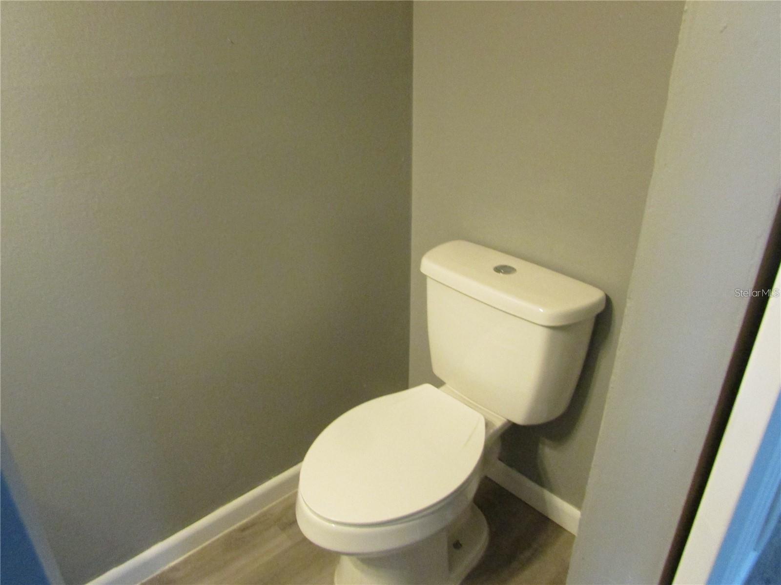 Image 13 of 28 For 5305 Abinger Court