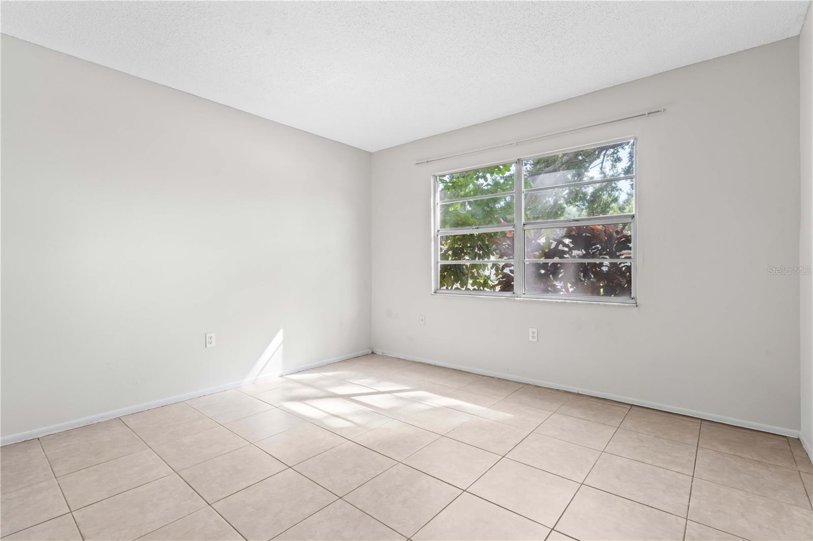 Image 17 of 29 For 11511 113th Street 4f