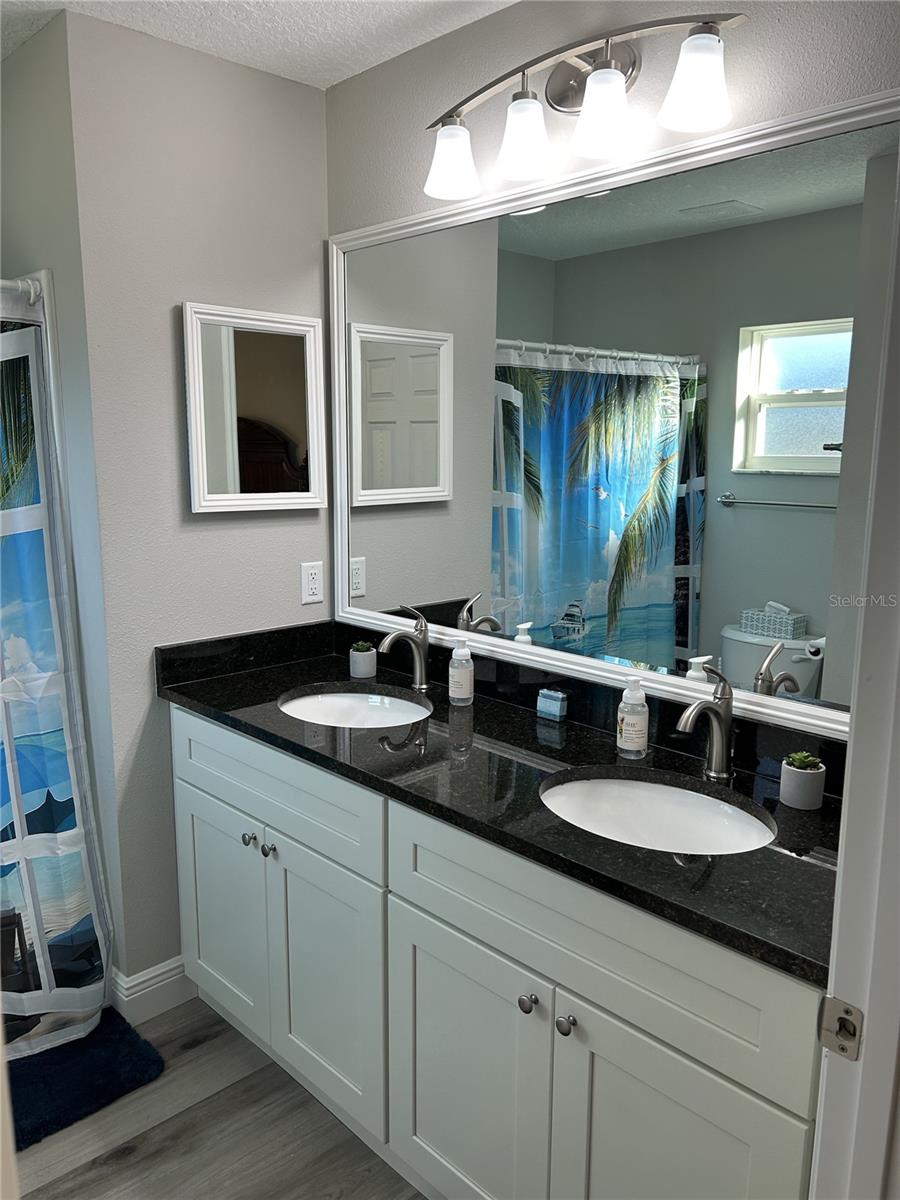 Image 17 of 28 For 8848 Paradisea Drive