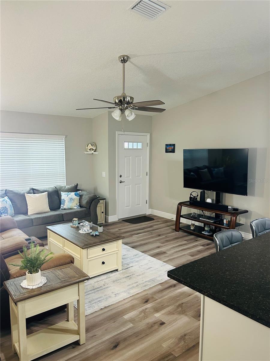 Image 7 of 28 For 8848 Paradisea Drive