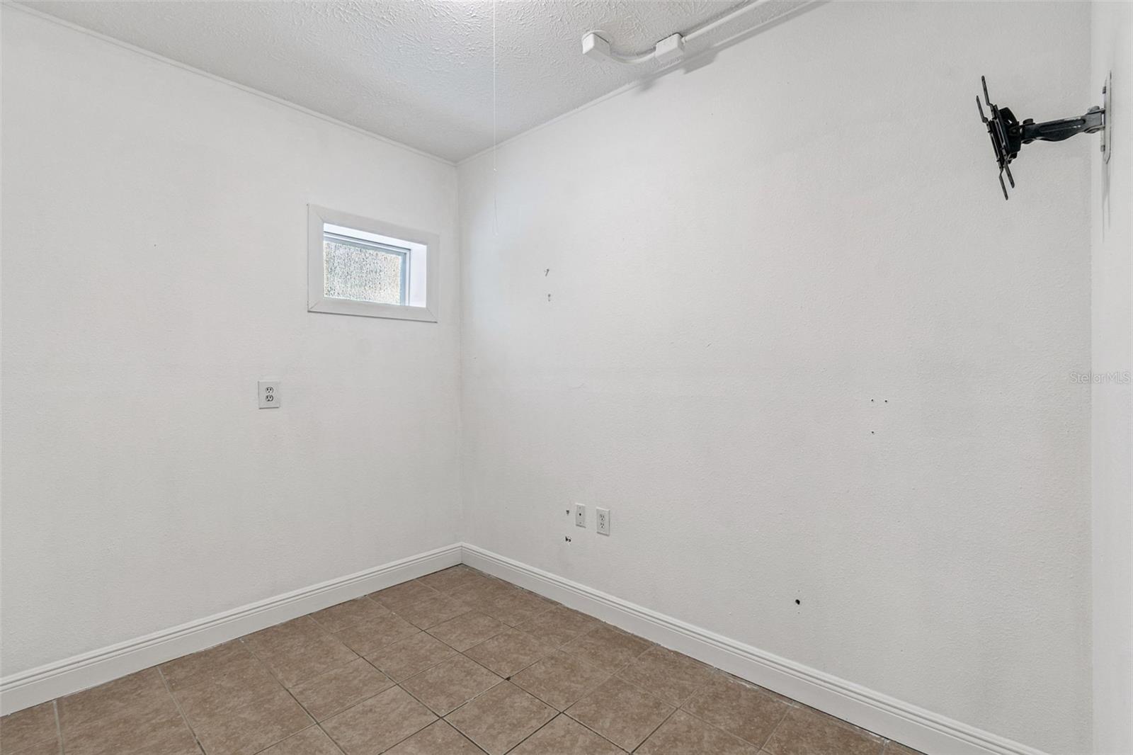 Image 41 of 52 For 210 Lake Hobbs Road