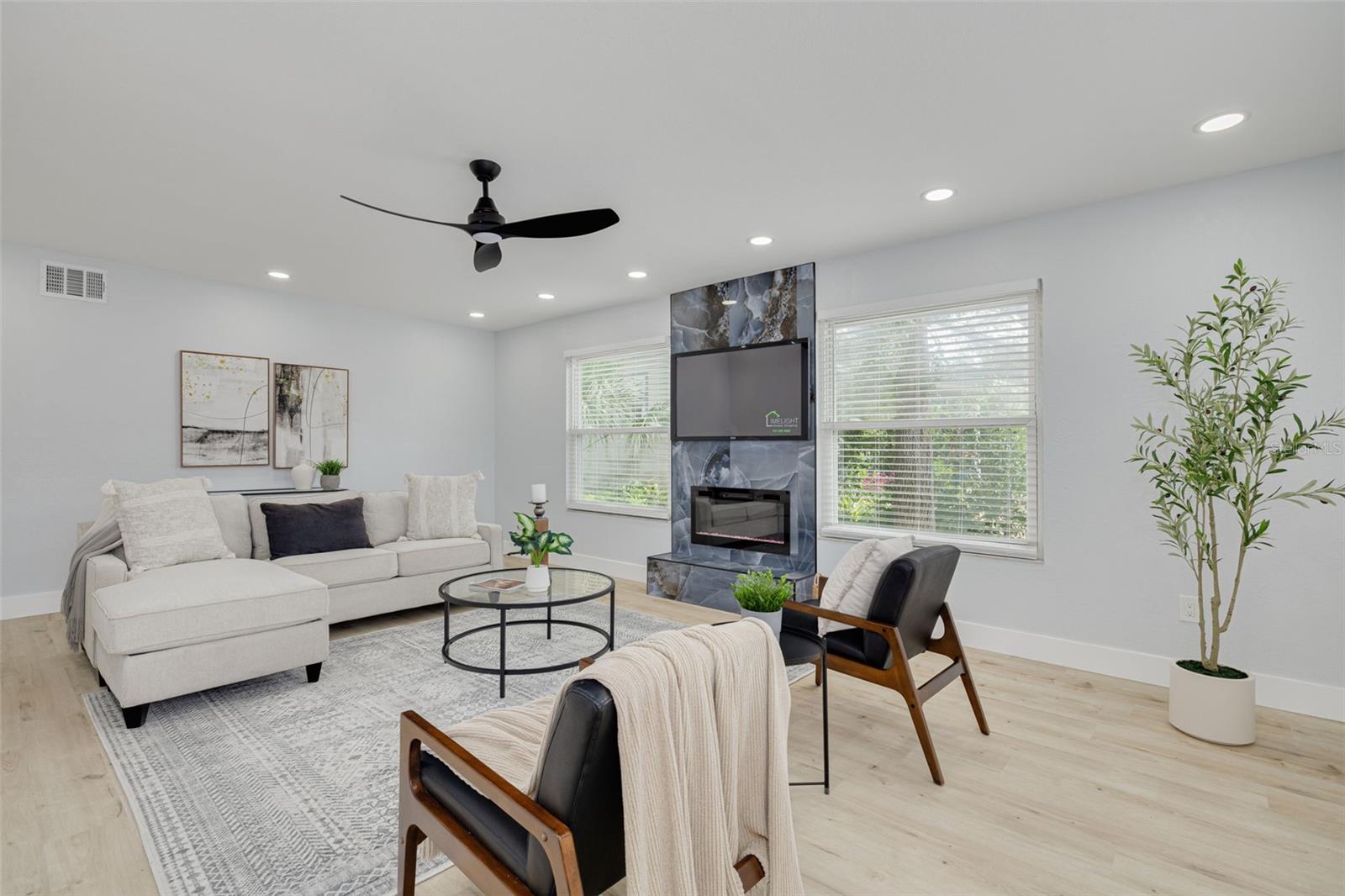 Image 21 of 45 For 4954 2nd Avenue N