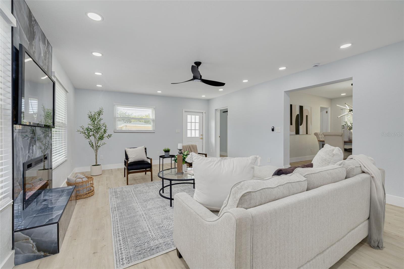 Image 22 of 45 For 4954 2nd Avenue N