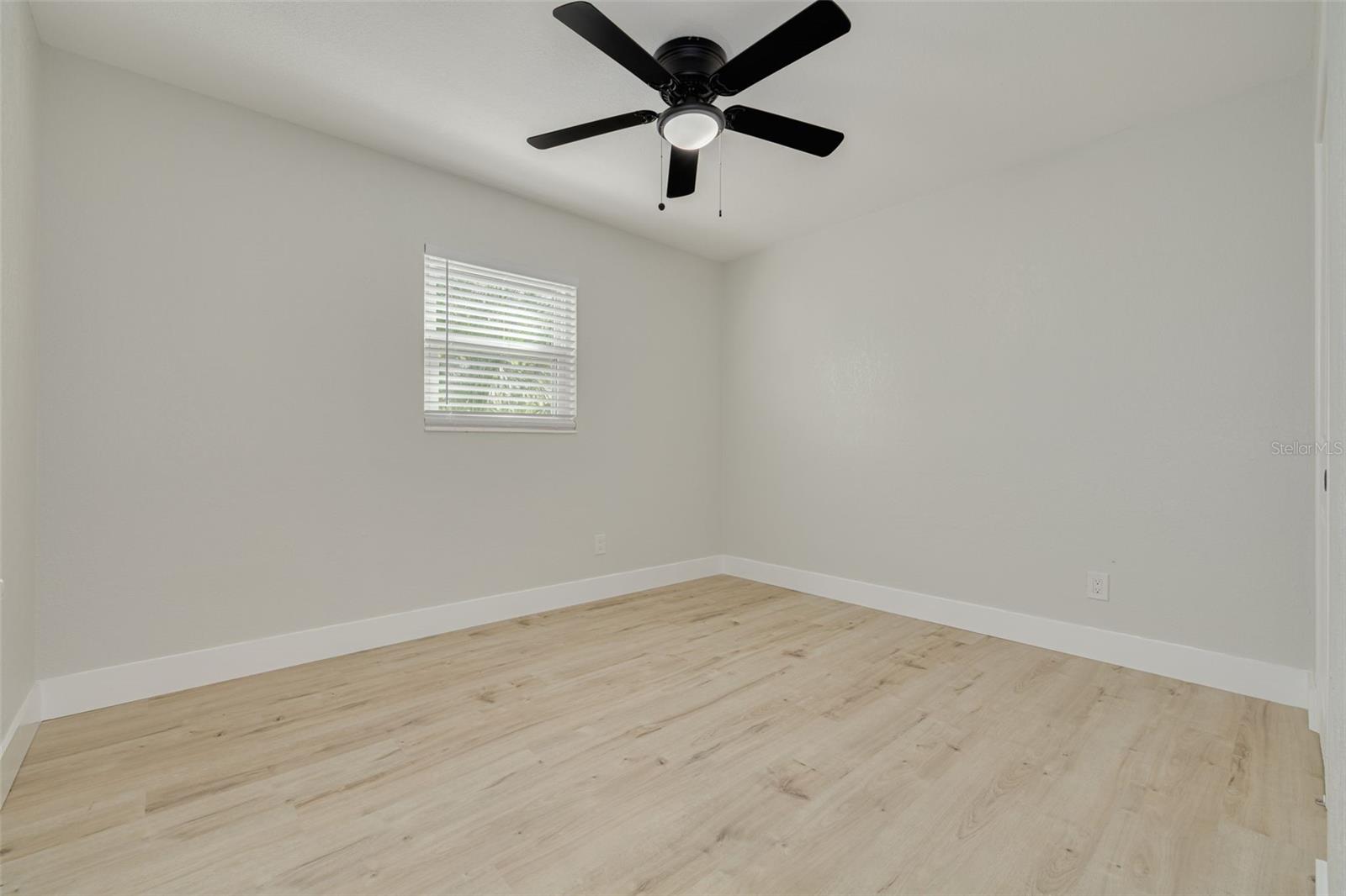 Image 28 of 45 For 4954 2nd Avenue N