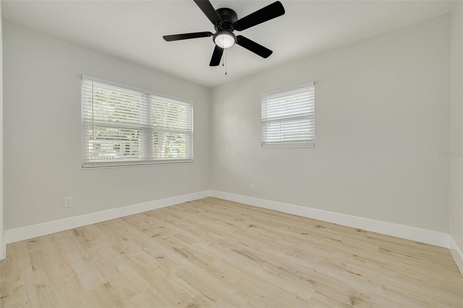 Image 30 of 45 For 4954 2nd Avenue N