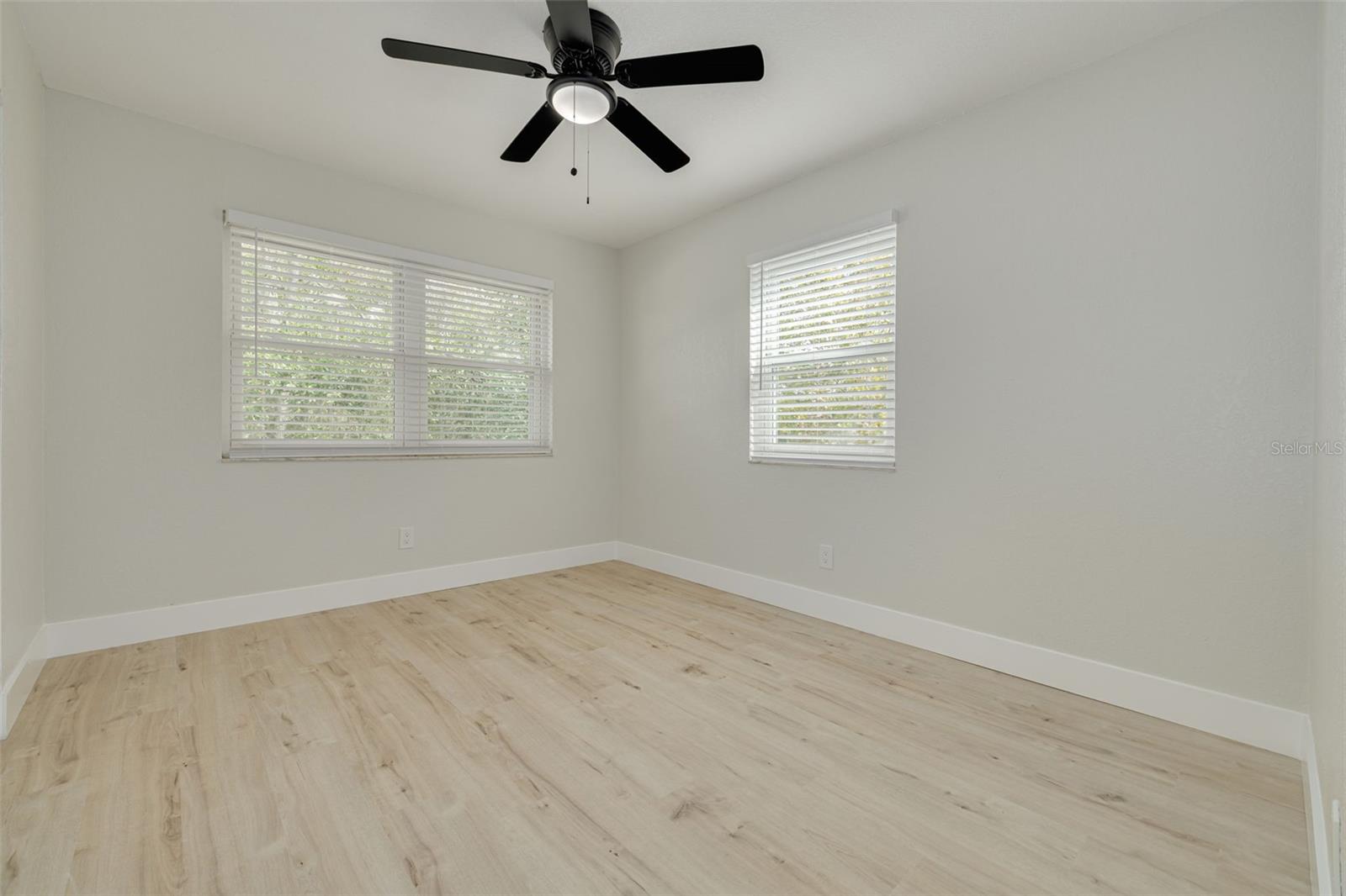 Image 38 of 45 For 4954 2nd Avenue N