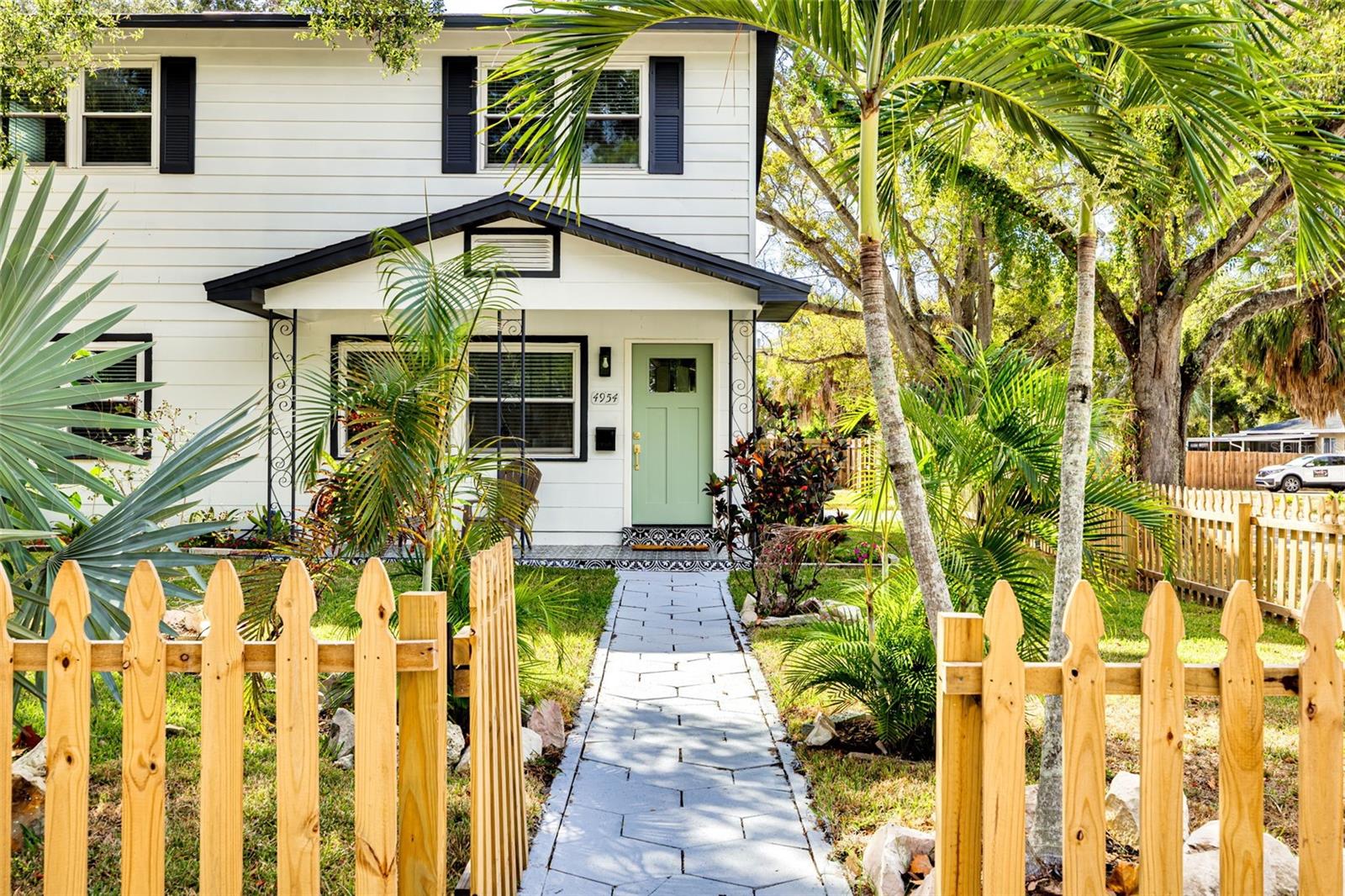 Image 4 of 45 For 4954 2nd Avenue N