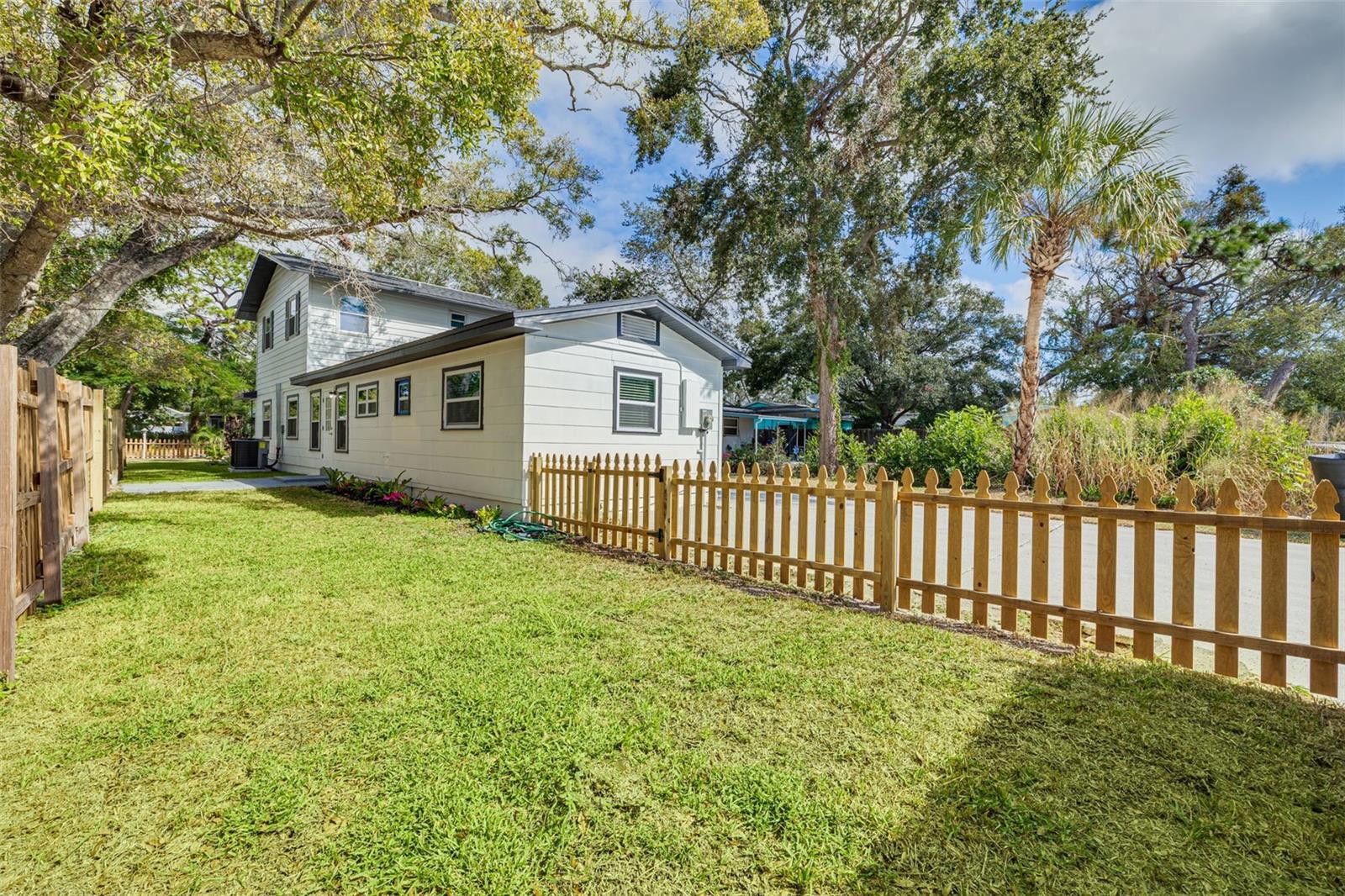 Image 9 of 45 For 4954 2nd Avenue N