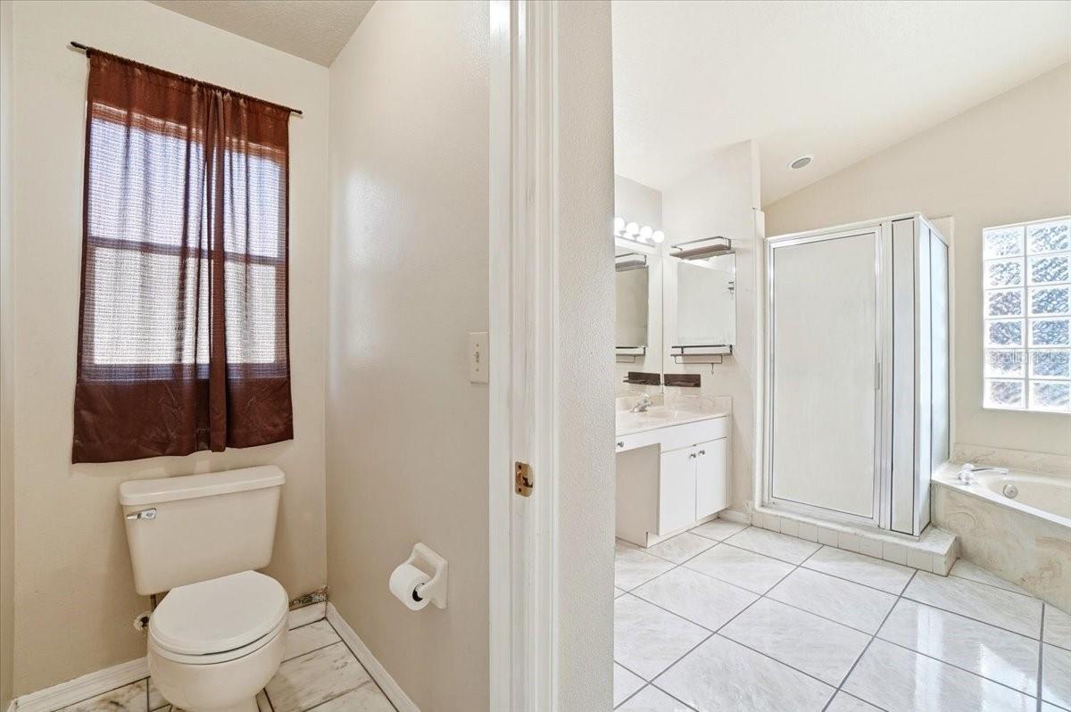 Image 23 of 44 For 4005 Thackery Way