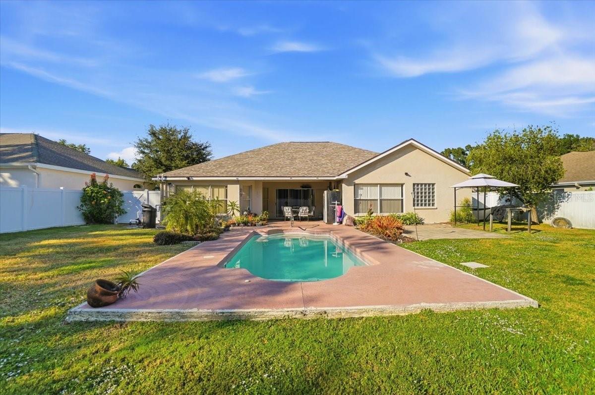 Image 33 of 44 For 4005 Thackery Way