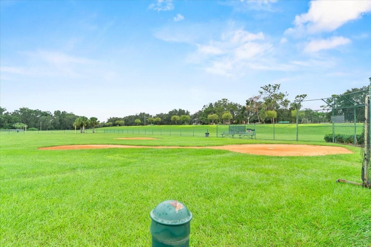 Image 39 of 44 For 4005 Thackery Way