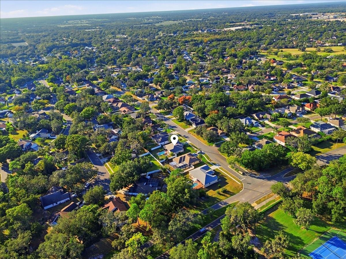 Image 41 of 44 For 4005 Thackery Way