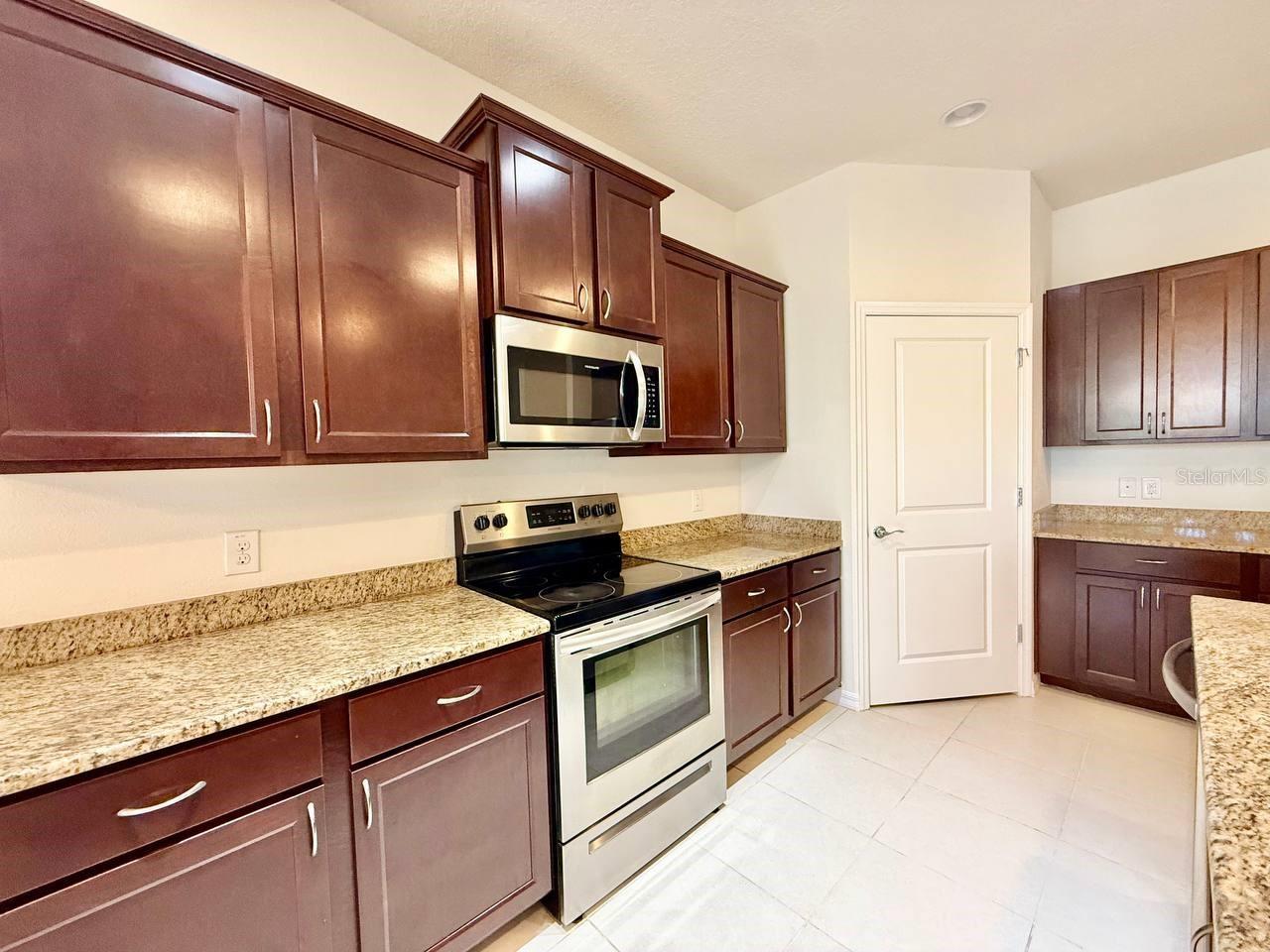 Image 21 of 39 For 31591 Tansy Bend