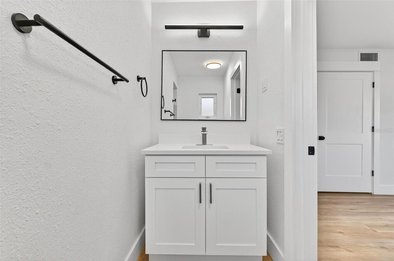 Image 22 of 47 For 7160 Shore Drive