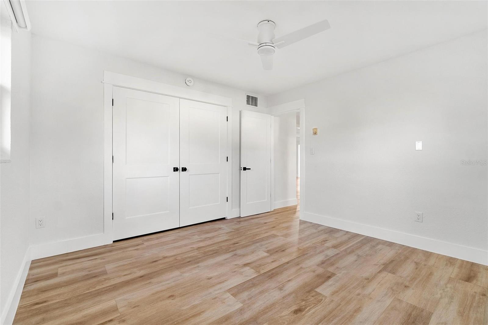 Image 24 of 47 For 7160 Shore Drive