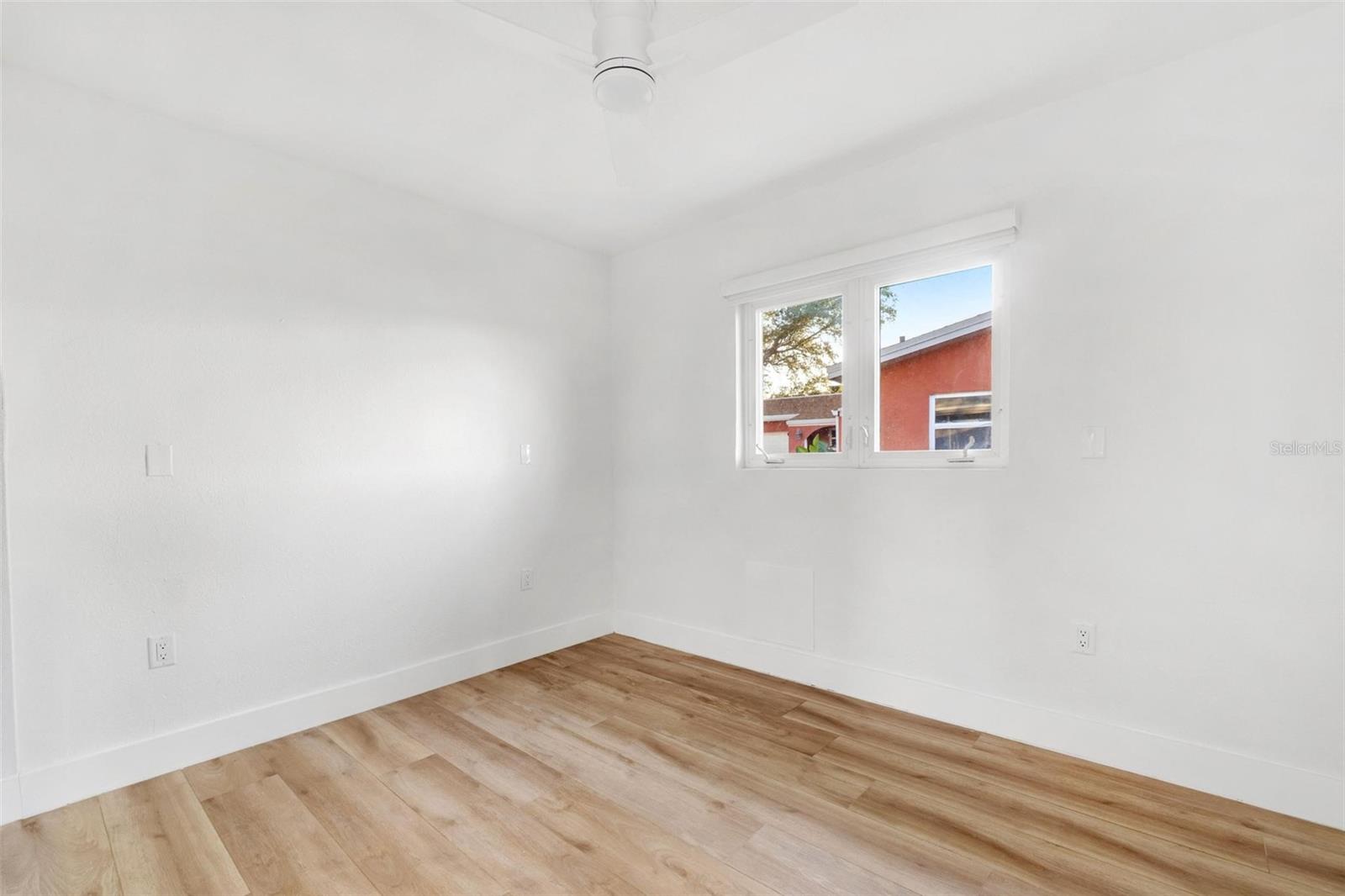 Image 26 of 47 For 7160 Shore Drive