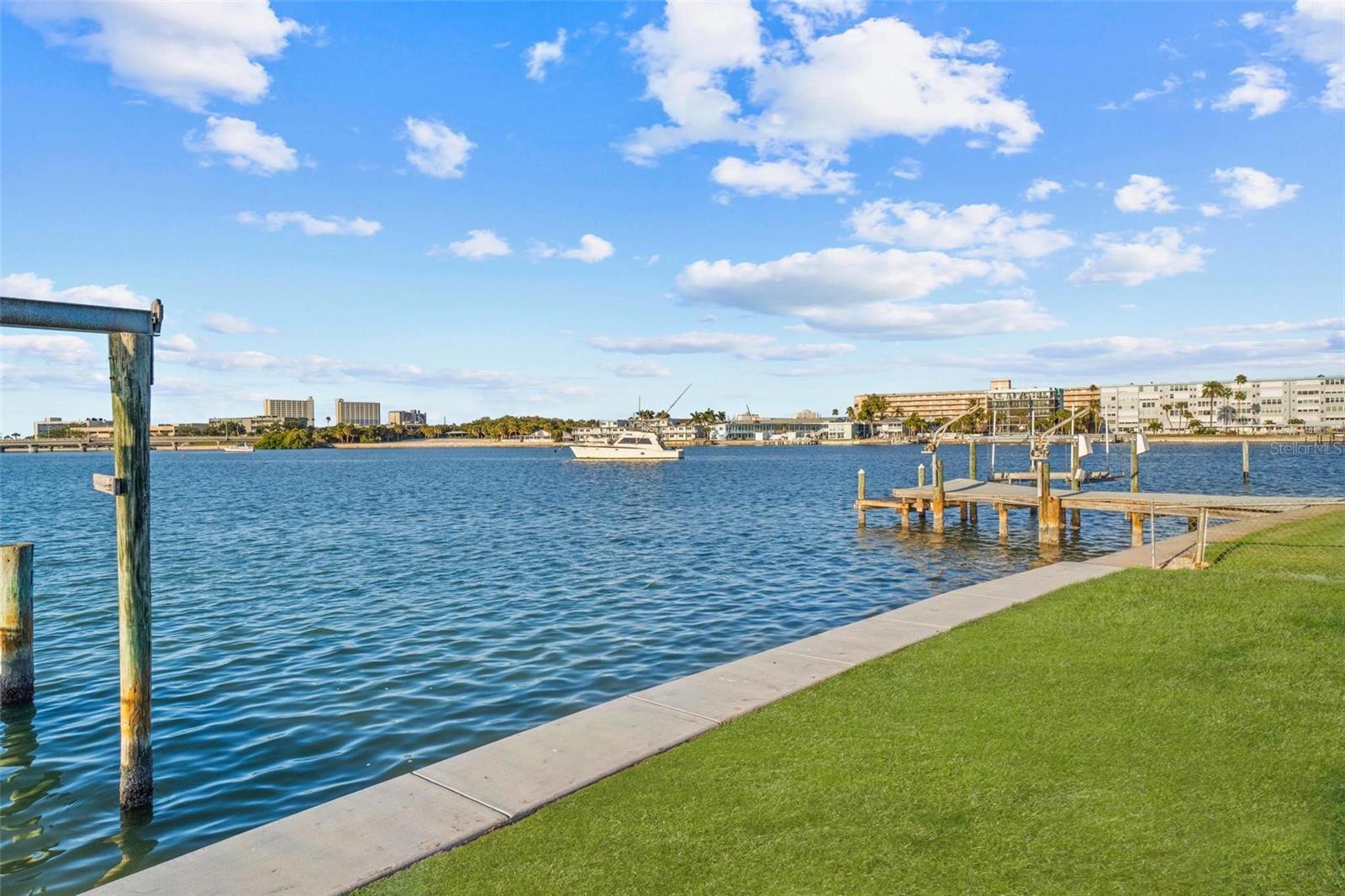 Image 31 of 47 For 7160 Shore Drive