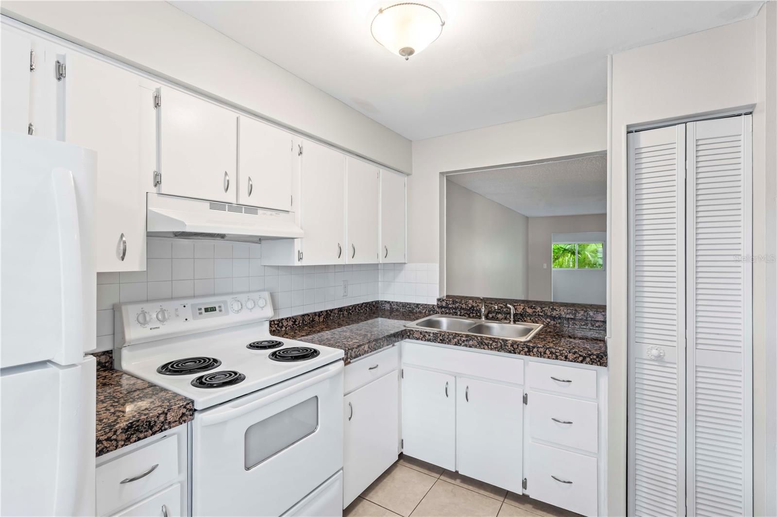 Image 6 of 26 For 11511 113th Street 4f