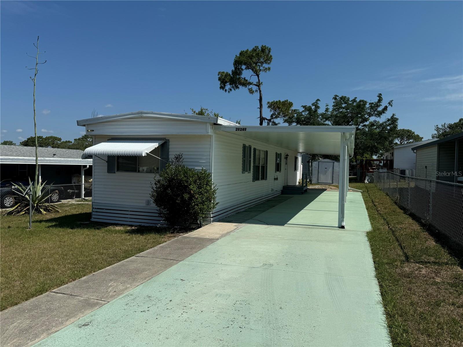 Image 3 of 11 For 29249 Glenwood Street