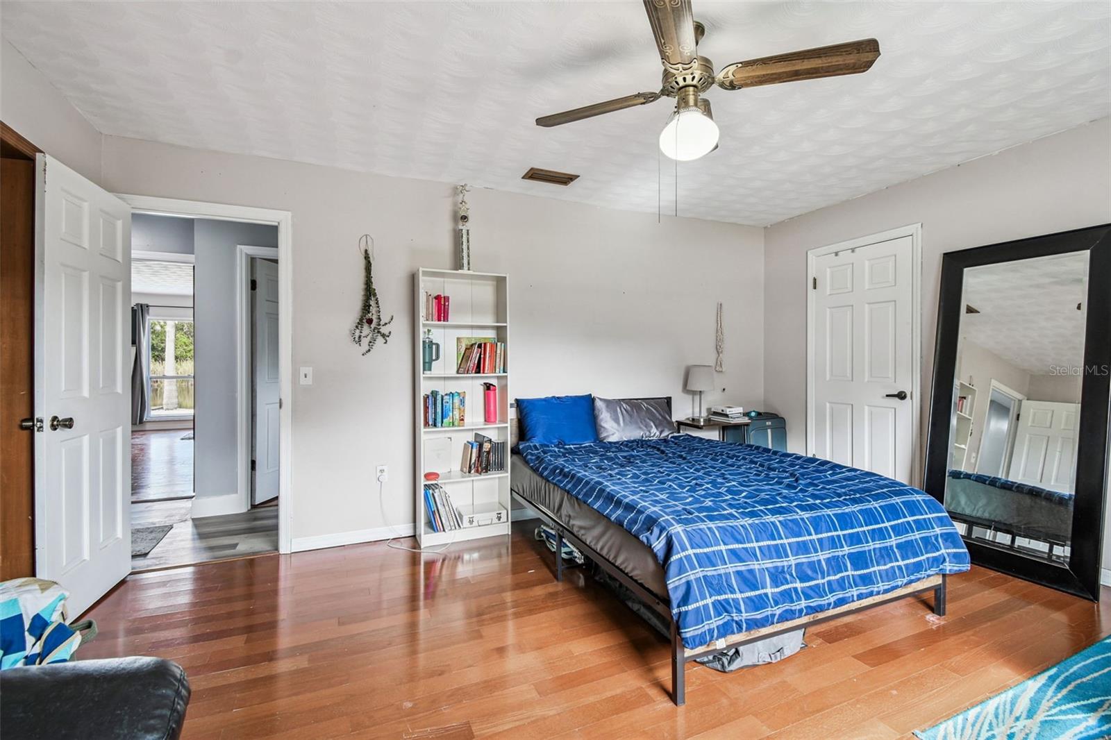 Image 19 of 37 For 9504 Starlite Drive