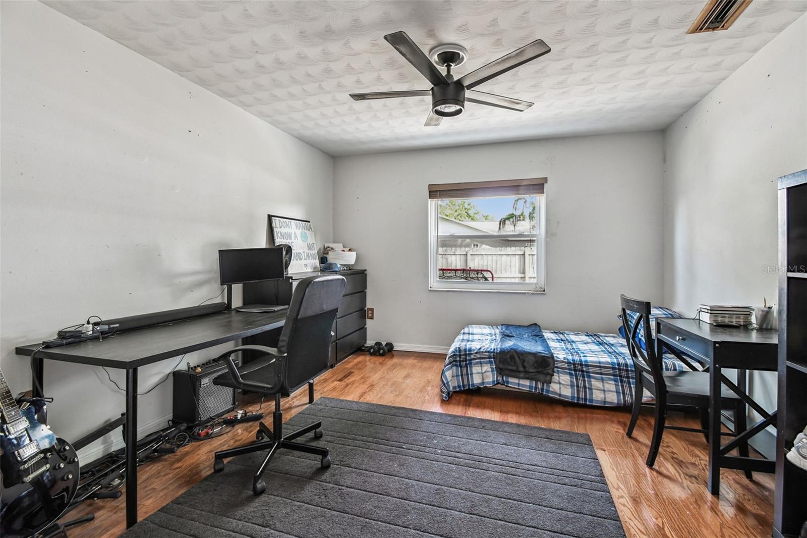 Image 21 of 37 For 9504 Starlite Drive