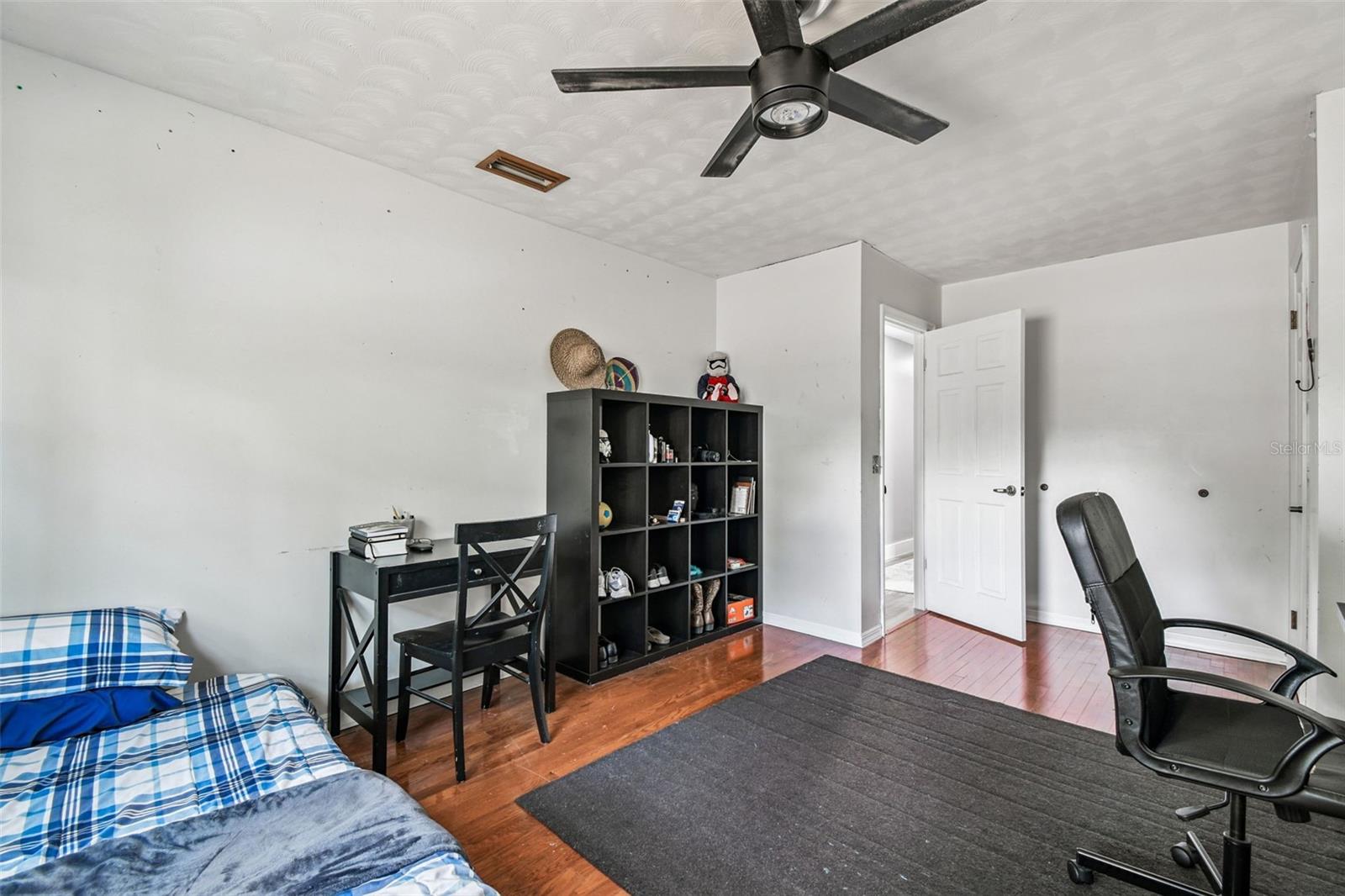 Image 22 of 37 For 9504 Starlite Drive