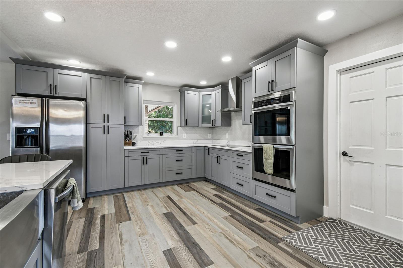 Image 28 of 37 For 9504 Starlite Drive