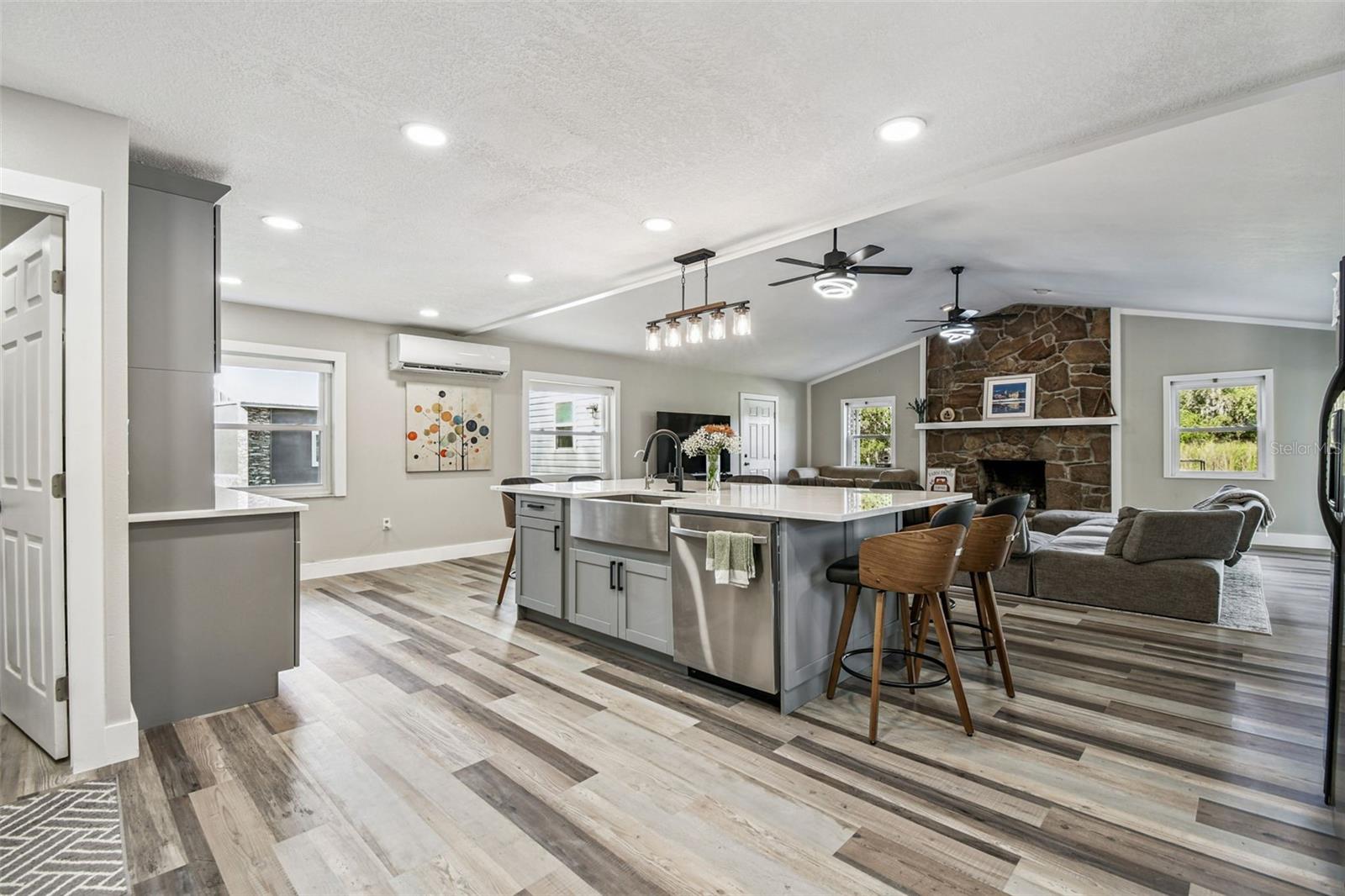 Image 29 of 37 For 9504 Starlite Drive