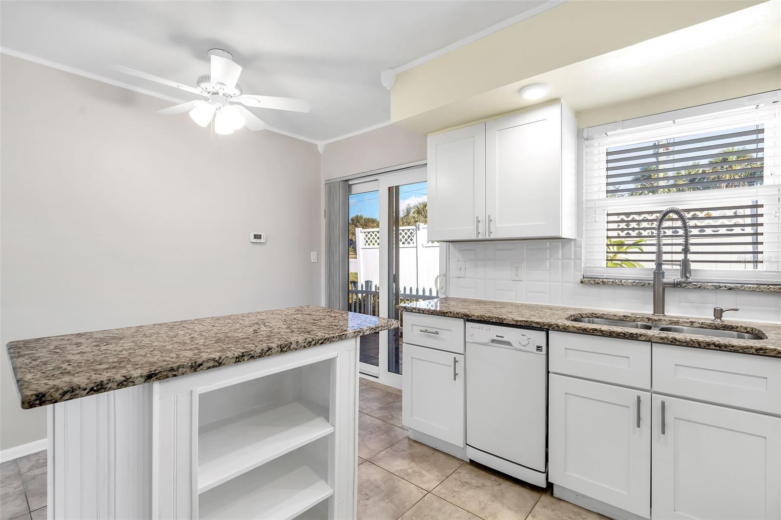 Image 10 of 24 For 12400 Park Boulevard 119