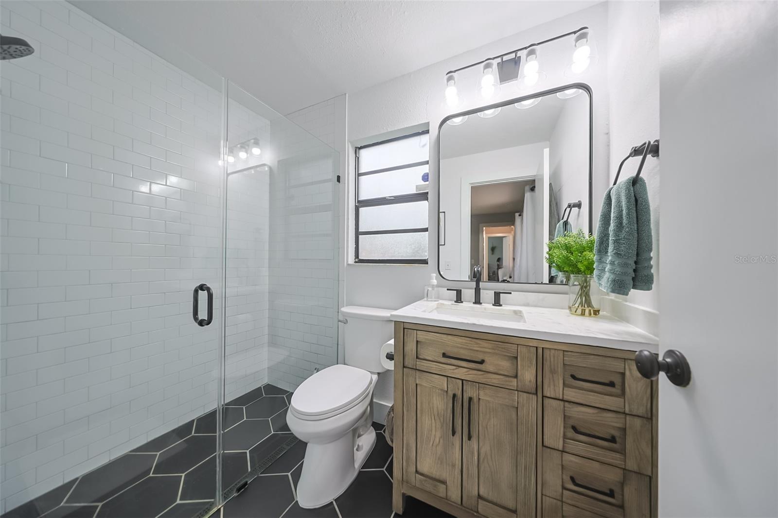 Image 23 of 39 For 4101 Holly Street