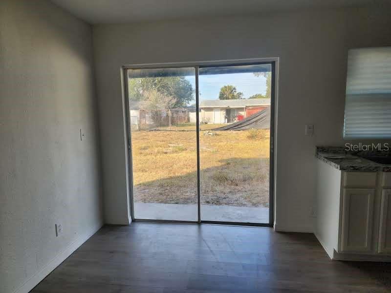 Image 14 of 25 For 8522 Tidewater Trail