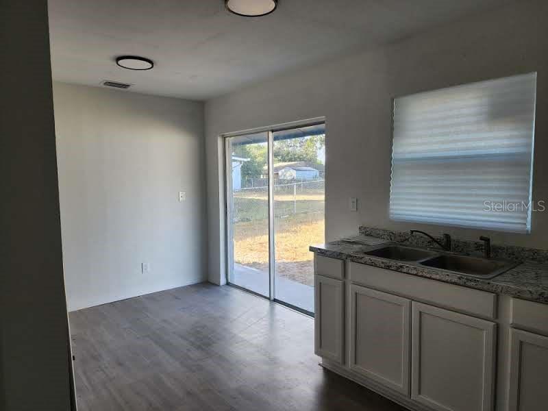 Image 17 of 25 For 8522 Tidewater Trail