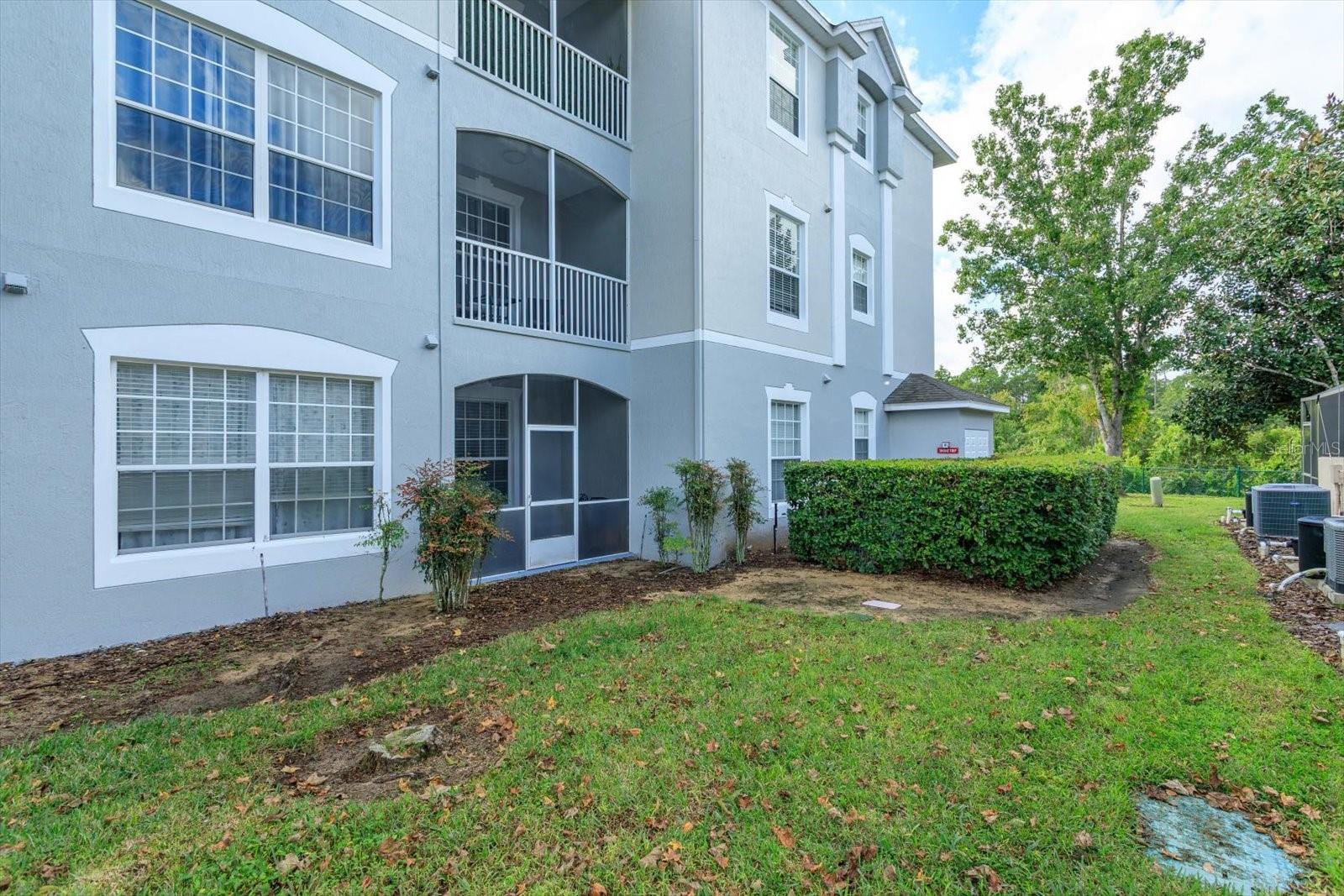 Image 19 of 33 For 2310 Silver Palm Dr 104