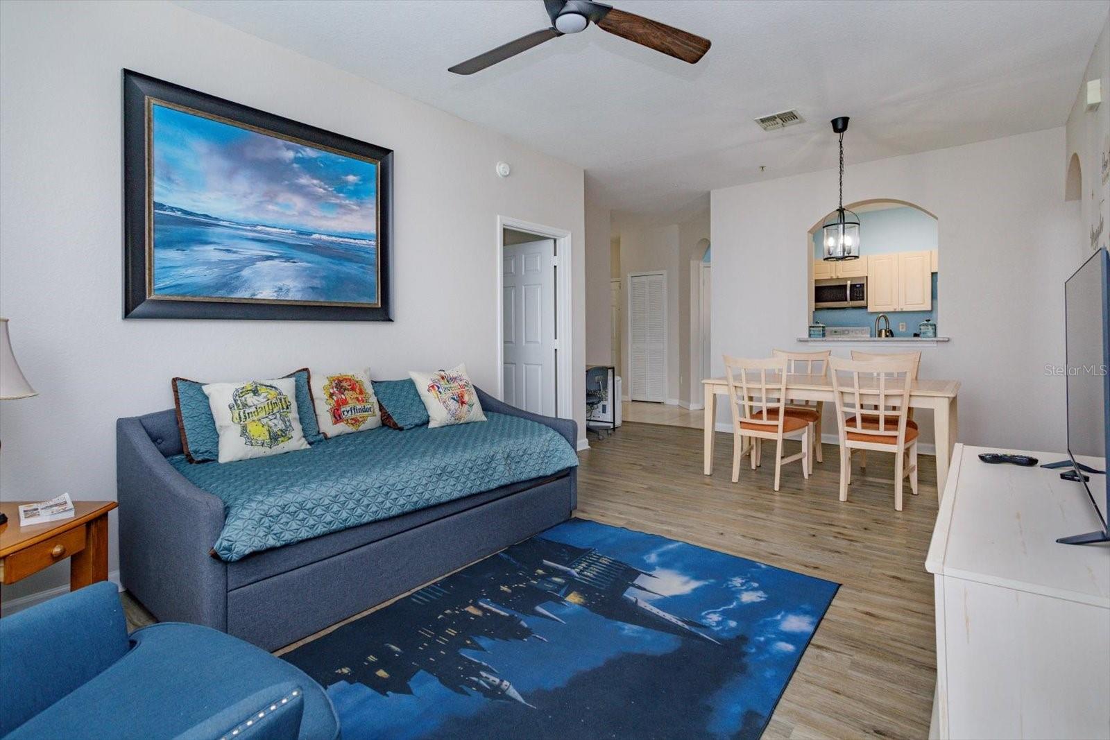 Image 10 of 33 For 2302 Silver Palm Dr 204