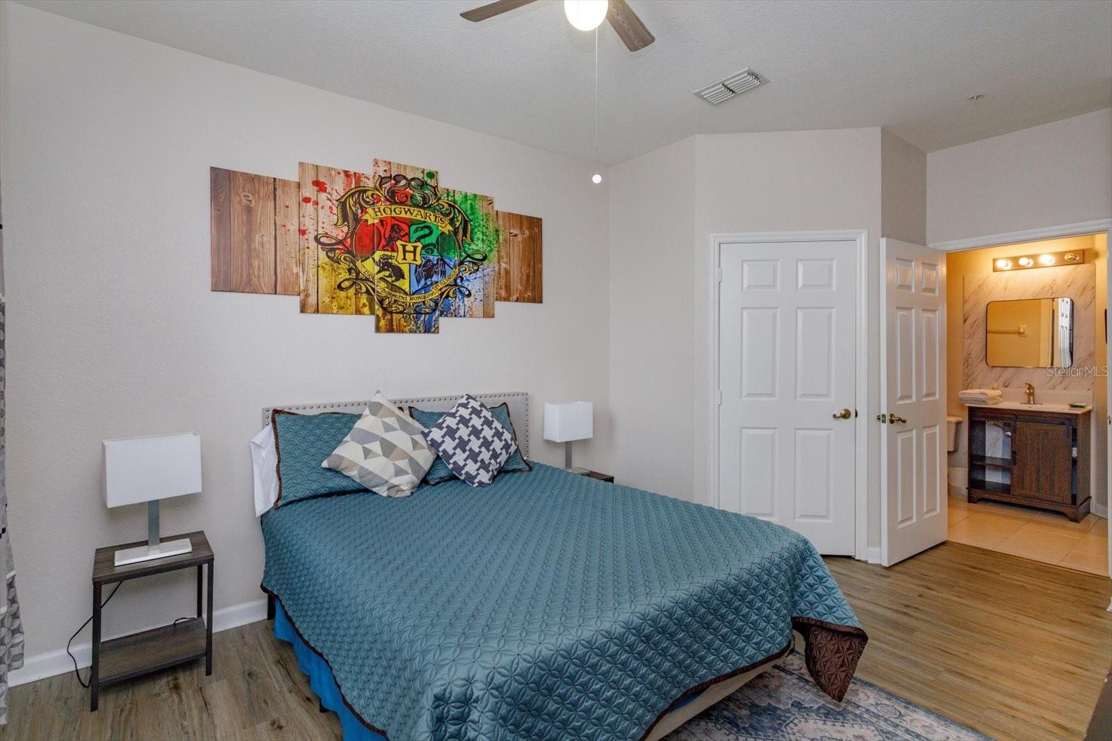 Image 12 of 33 For 2302 Silver Palm Dr 204