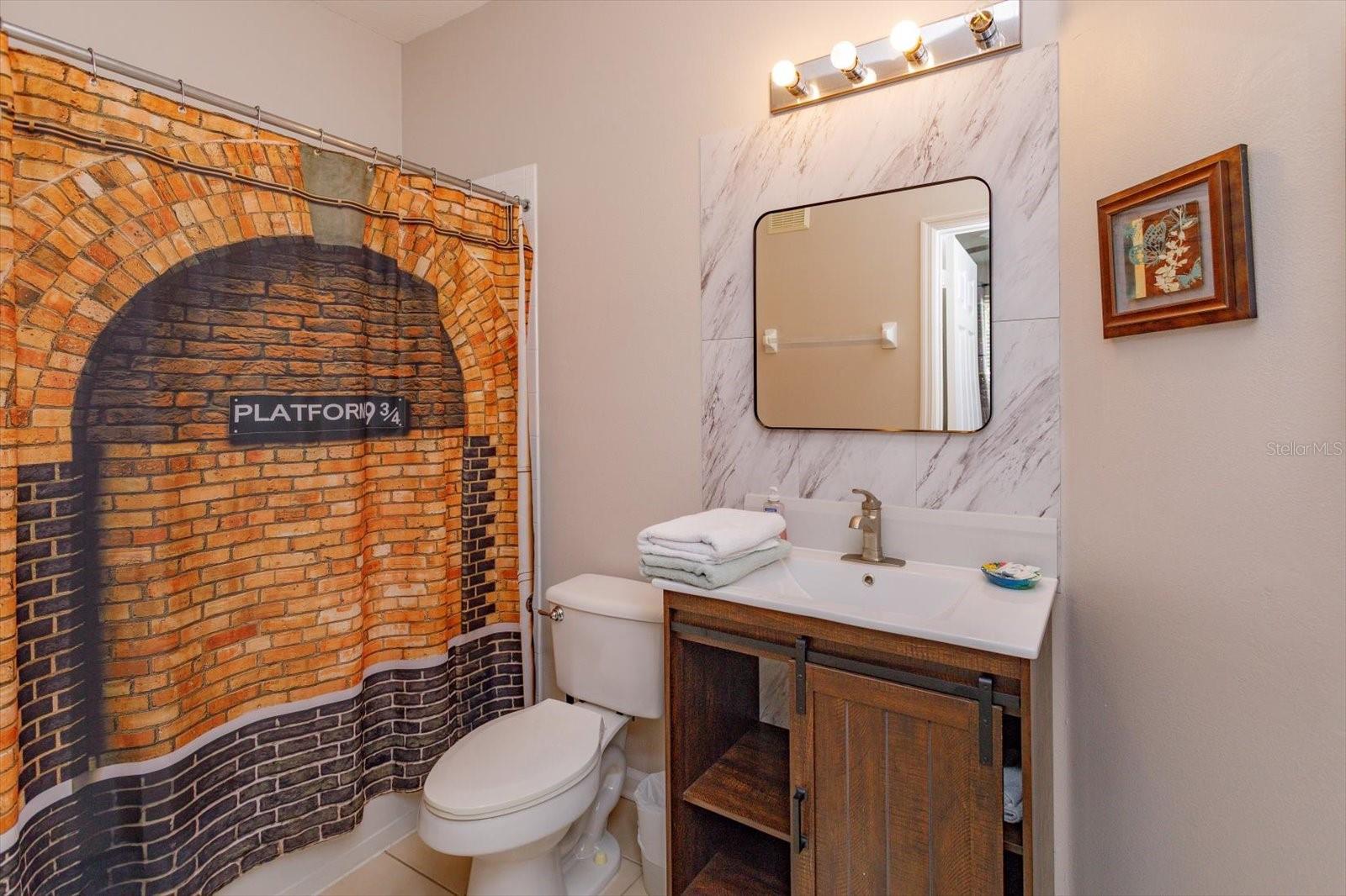 Image 13 of 33 For 2302 Silver Palm Dr 204