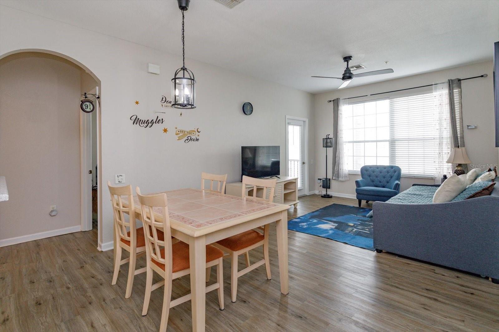 Image 7 of 33 For 2302 Silver Palm Dr 204