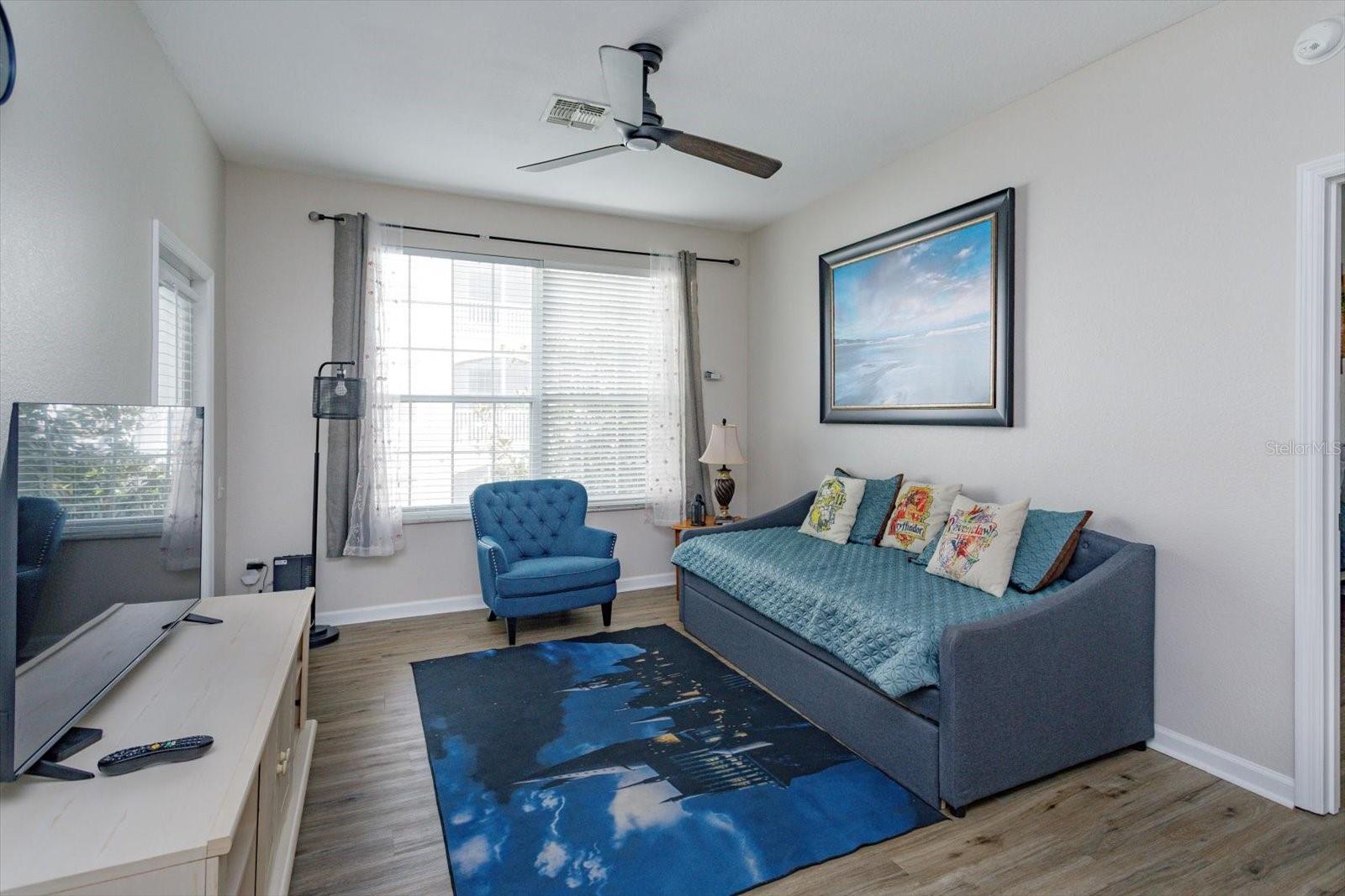 Image 9 of 33 For 2302 Silver Palm Dr 204