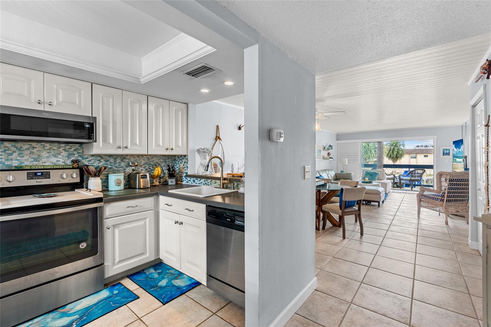 Image 6 of 48 For 11650 Capri Circle S 108